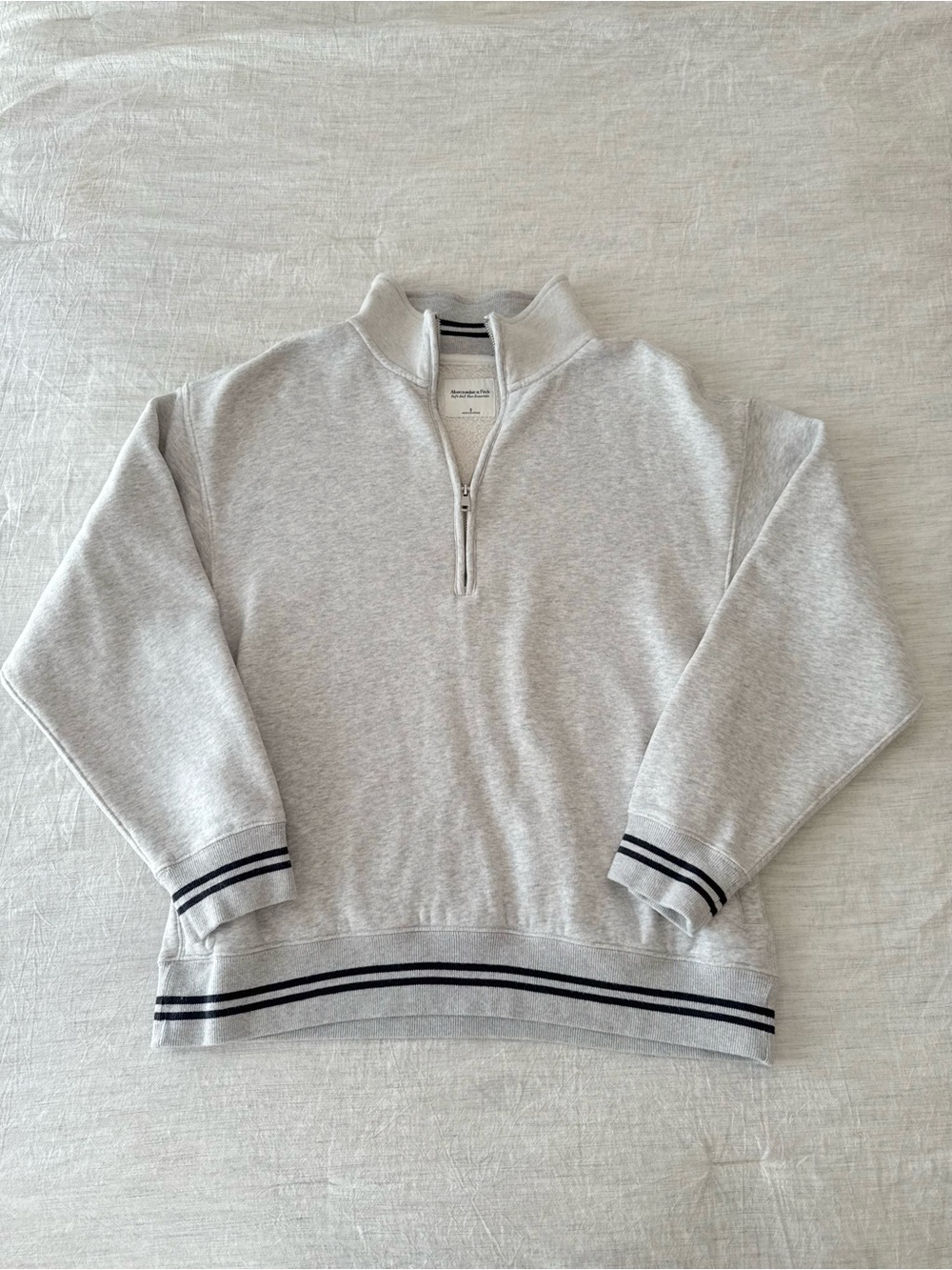 Abercrombie & Fitch Light Gray Zip-Up Quarter Sweater Pullover